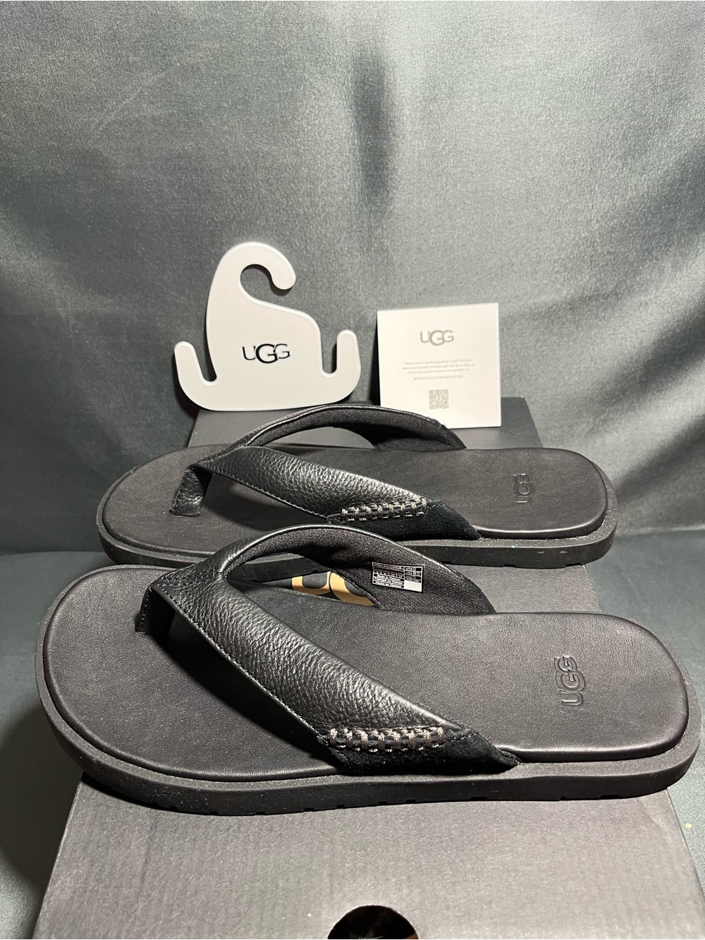 UGG Men’s Seaside II Black Leather Thong Sandals